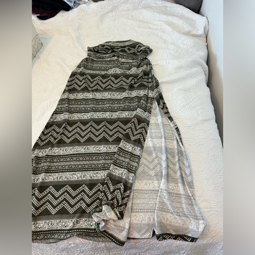 Green maxi skirt
